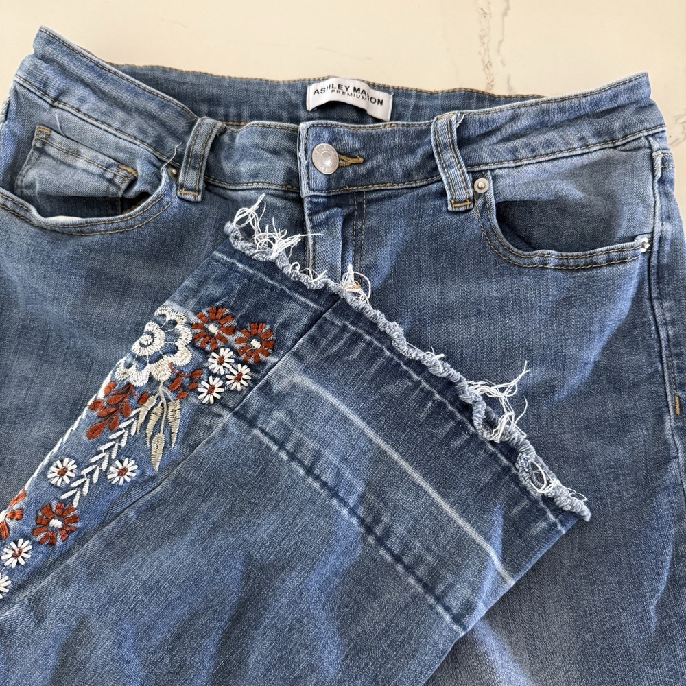 Ashley Mason Bootcut Flare Leg High Rise Cactus Floral Emb Festival Size 11/30